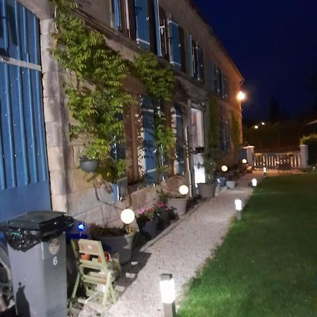 La Charentaise Des Lilas Saint-Léger Kültér fotó